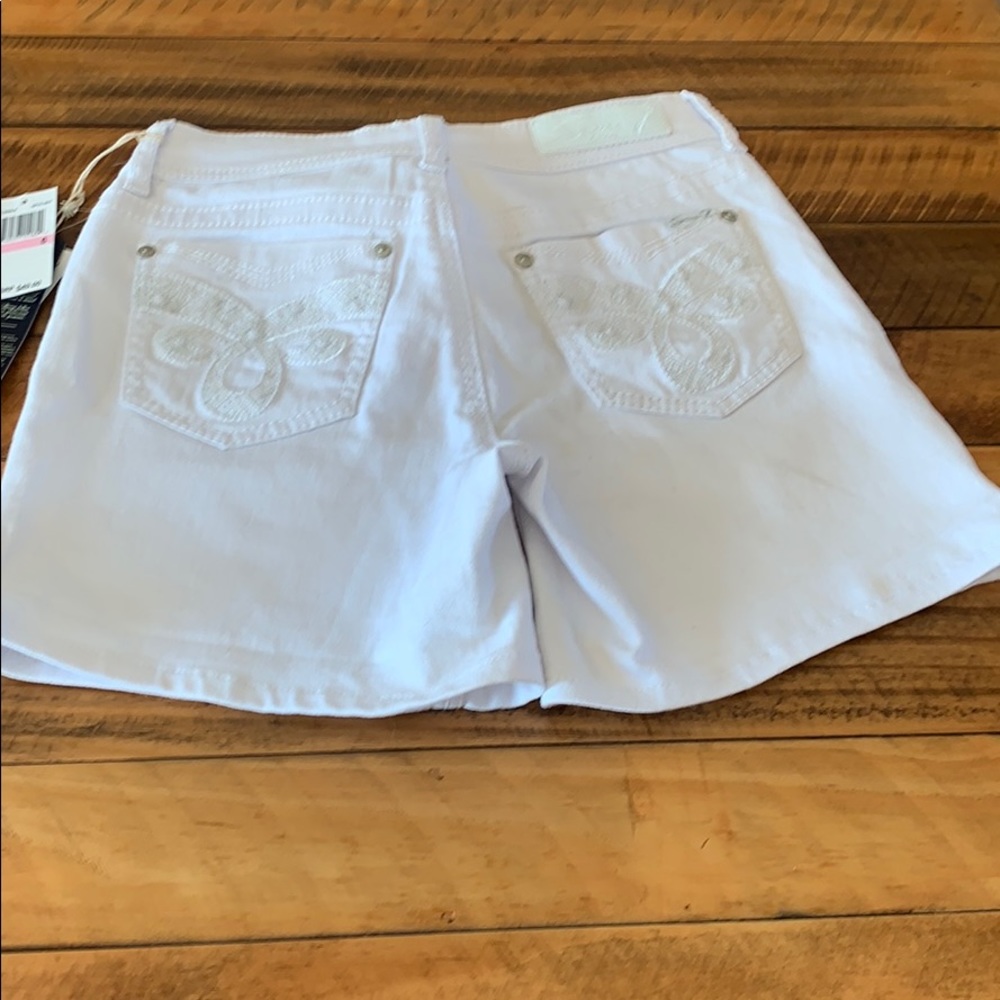 Seven7 White Shorts Size 6